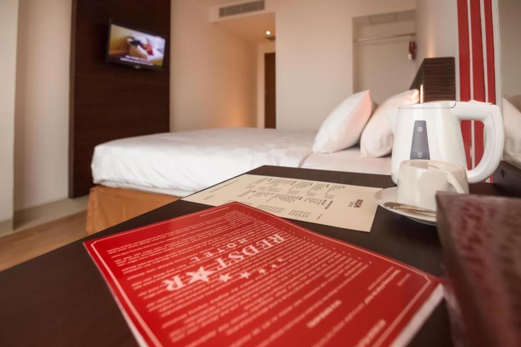 Redstar Hotel Jakarta Eksteriør billede