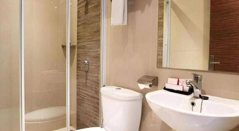 Redstar Hotel Jakarta Eksteriør billede