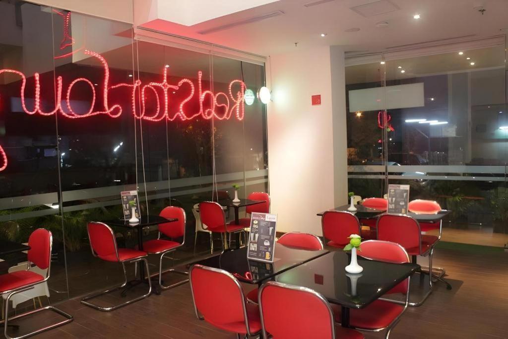 Redstar Hotel Jakarta Eksteriør billede