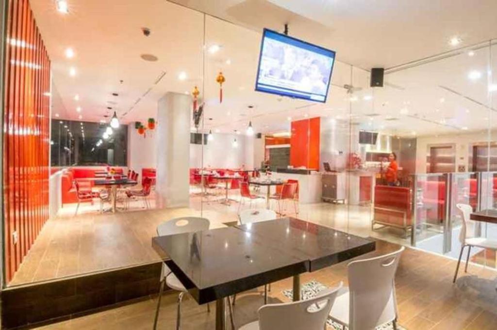 Redstar Hotel Jakarta Eksteriør billede